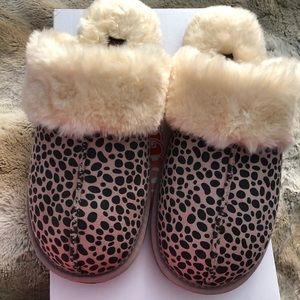 Rhirhi-Leo Slippers